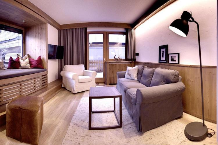 サンクト・アントン・アム・アールベルクHaus Linaアパートメント エクステリア 写真